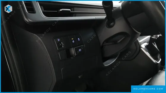 HYUNDAI STARIA L3.5 CARGO 5-SEATER