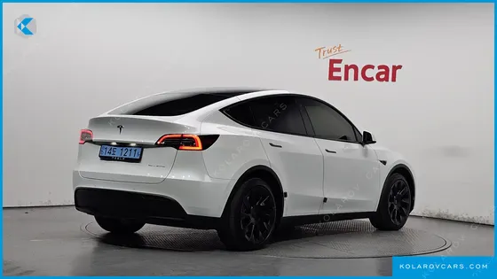 TESLA MODEL Y LONG RANGE AWD