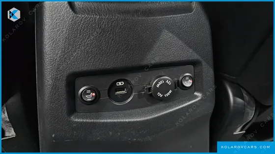 KGM - SSANGYONG KORANDO 4WD TX 9-SEATER