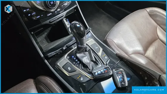 HYUNDAI GRANDEUR HG240 LUXURY