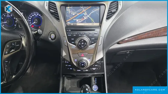 HYUNDAI GRANDEUR HG240 LUXURY