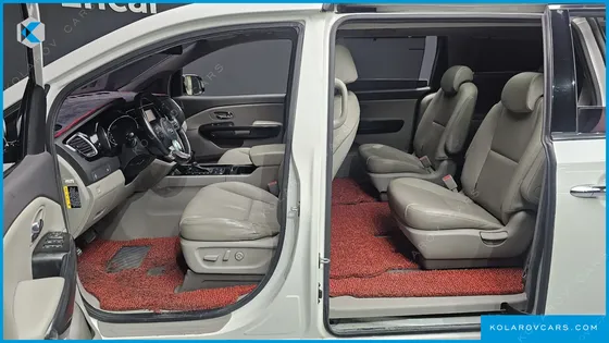 KIA CARNIVAL 9-SEATER PRESTIGE