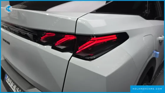 PEUGEOT 3008 1.2 HYBRID GT