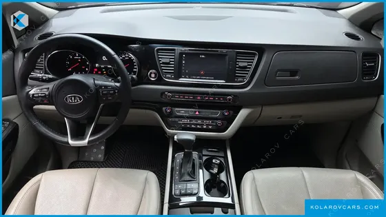 KIA CARNIVAL 9-SEATER NOBLESSE