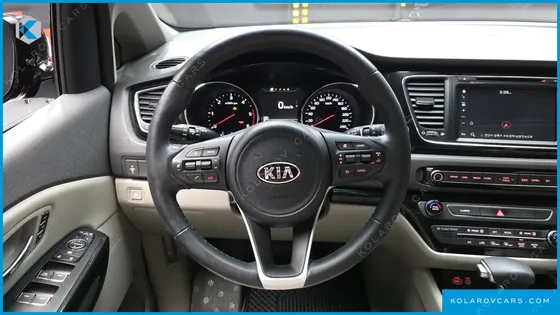 KIA CARNIVAL 9-SEATER NOBLESSE