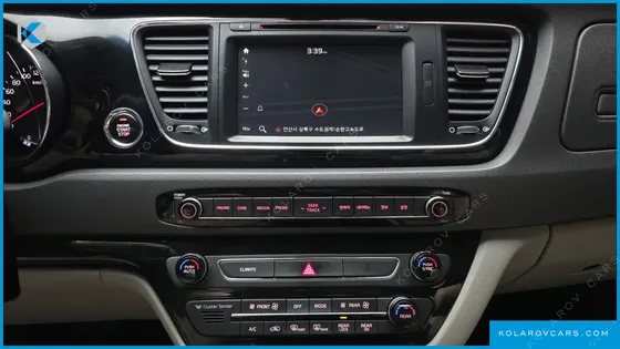 KIA CARNIVAL 9-SEATER NOBLESSE
