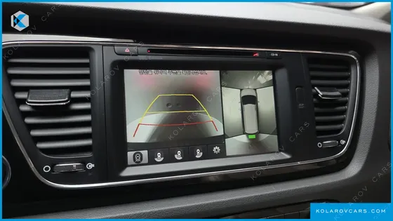 KIA CARNIVAL 9-SEATER NOBLESSE