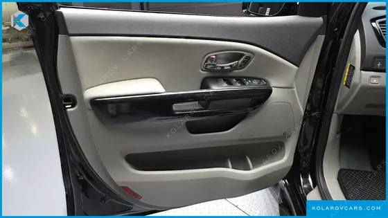 KIA CARNIVAL 9-SEATER NOBLESSE