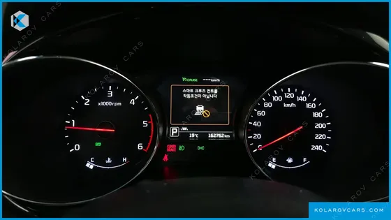 KIA CARNIVAL 9-SEATER NOBLESSE