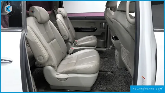 KIA CARNIVAL 9-SEATER NOBLESSE