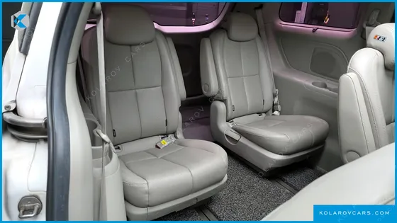 KIA CARNIVAL 9-SEATER NOBLESSE