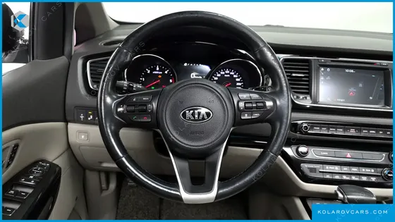 KIA CARNIVAL 9-SEATER NOBLESSE