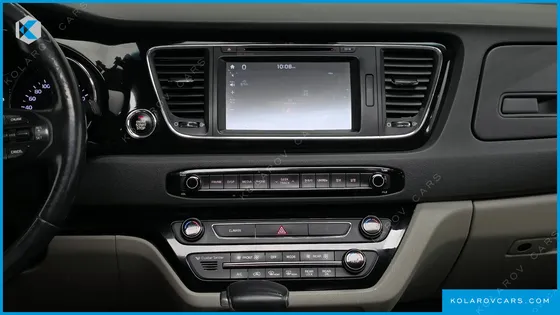 KIA CARNIVAL 9-SEATER NOBLESSE