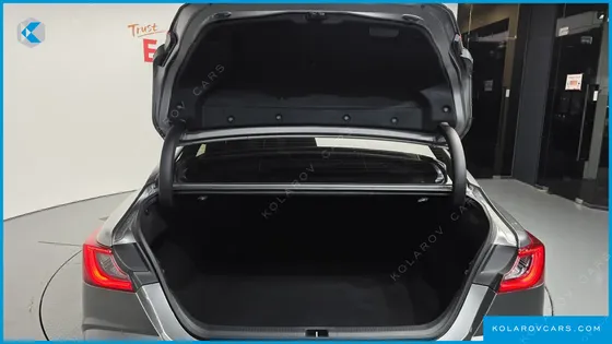 TOYOTA CAMRY 2.5 XLE HYBRID