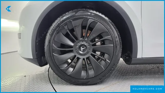 TESLA MODEL Y RWD