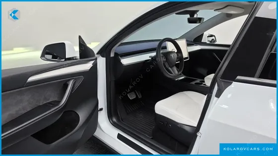 TESLA MODEL Y RWD
