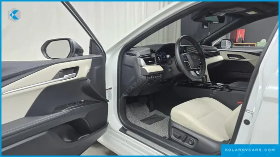 TOYOTA CAMRY 2.5 XLE PREMIUM HYBRID