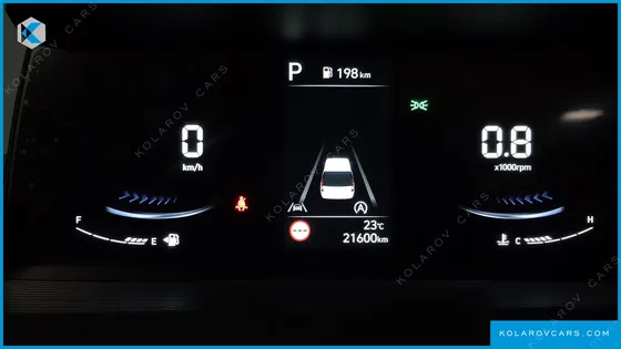 HYUNDAI STARIA 4WD TOURER 11-SEATER