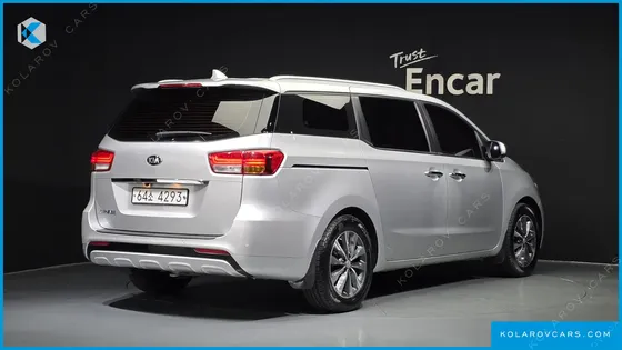 KIA CARNIVAL 9-SEATER LUXURY