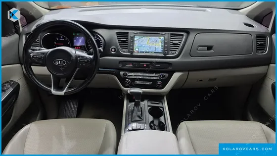 KIA CARNIVAL 9-SEATER LUXURY