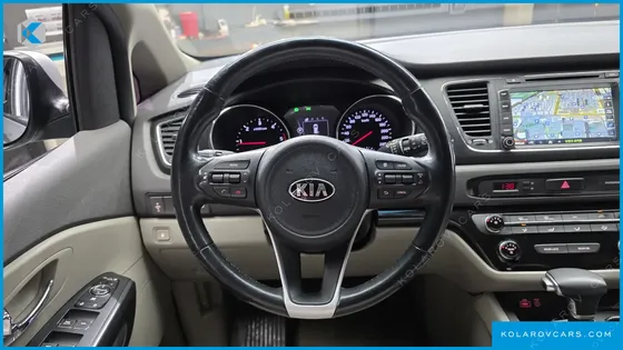 KIA CARNIVAL 9-SEATER LUXURY