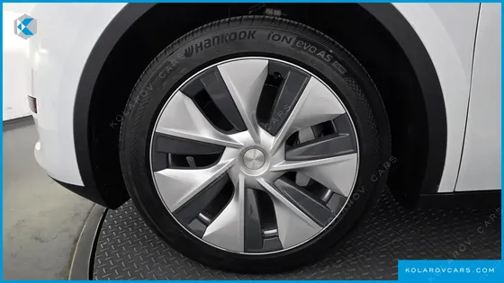 TESLA MODEL Y RWD