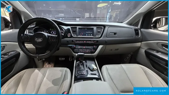 KIA CARNIVAL 9-SEATER NOBLESSE