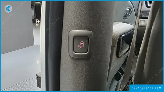 KIA CARNIVAL 9-SEATER NOBLESSE