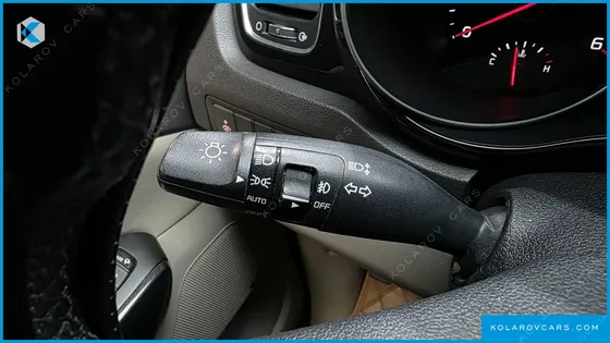KIA CARNIVAL 9-SEATER NOBLESSE