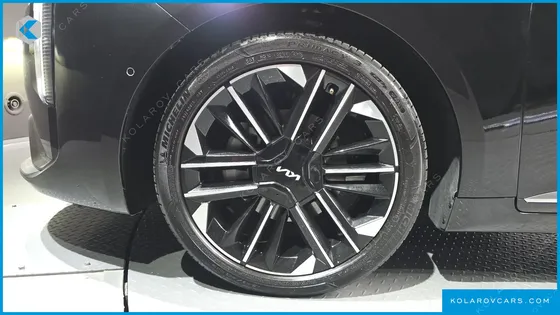 KIA K8 SIGNATURE