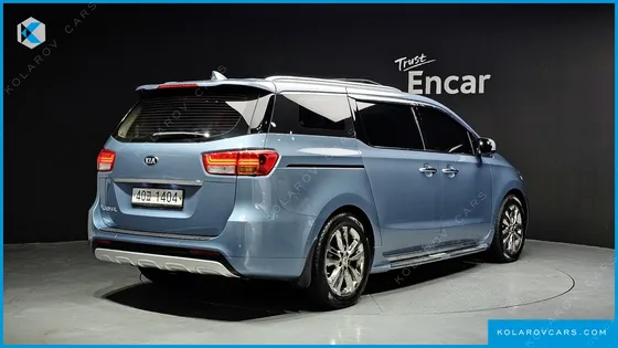 KIA CARNIVAL 9-SEATER NOBLESSE