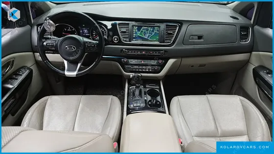 KIA CARNIVAL 9-SEATER NOBLESSE