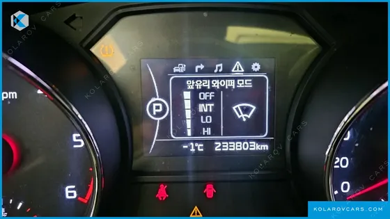 KIA CARNIVAL 9-SEATER NOBLESSE