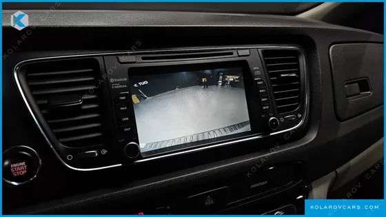KIA CARNIVAL 9-SEATER LUXURY