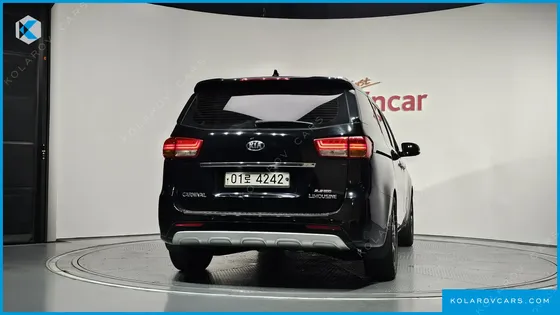 KIA CARNIVAL GASOLINE 7-SEATER LIMOUSINE