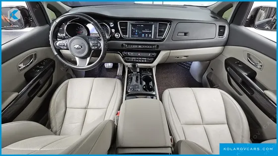 KIA CARNIVAL GASOLINE 7-SEATER LIMOUSINE