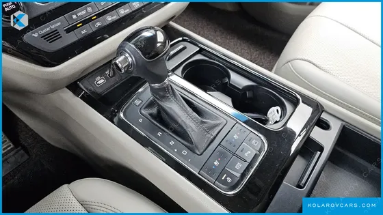 KIA CARNIVAL GASOLINE 7-SEATER LIMOUSINE
