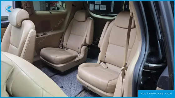 KIA CARNIVAL 9-SEATER PRESTIGE