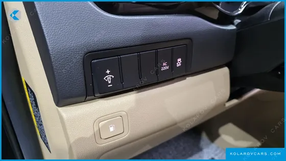 KIA CARNIVAL 9-SEATER PRESTIGE