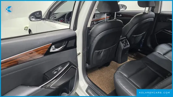 KIA K7 3.0 LPI LUXURY (RENTAL CAR)