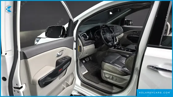 KIA CARNIVAL 9-SEATER PRESTIGE