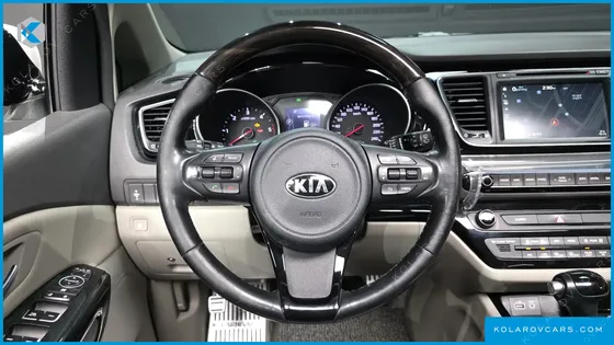 KIA CARNIVAL 9-SEATER PRESTIGE