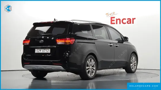 KIA CARNIVAL 9-SEATER PRESTIGE