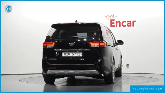 KIA CARNIVAL 9-SEATER PRESTIGE