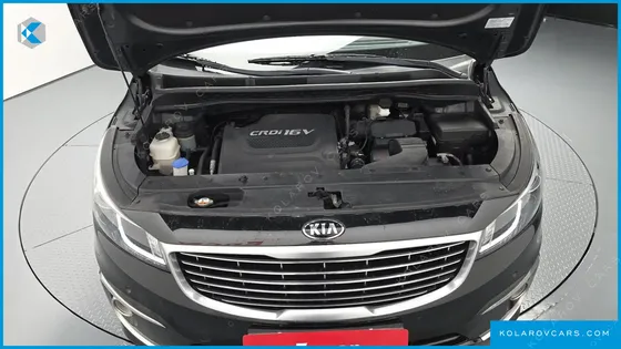 KIA CARNIVAL 9-SEATER PRESTIGE