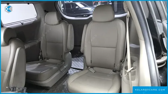 KIA CARNIVAL 9-SEATER PRESTIGE