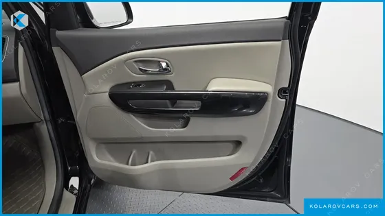 KIA CARNIVAL 9-SEATER PRESTIGE