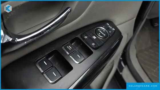 KIA CARNIVAL 9-SEATER PRESTIGE