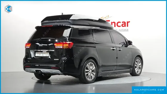 KIA CARNIVAL 9-SEATER HI-LIMOUSINE
