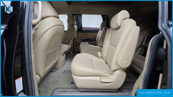 KIA CARNIVAL 9-SEATER HI-LIMOUSINE